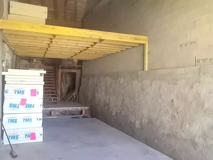 Rénovation annexe : pose mezzanine